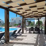 Turtle Bay Village - Garden House 凯里尼亚