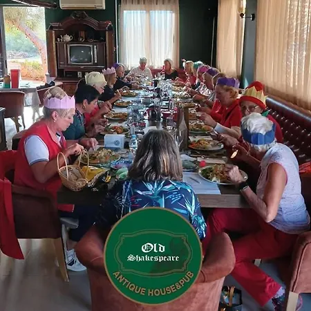 Turtle Bay Village - Garden House كيرينيا