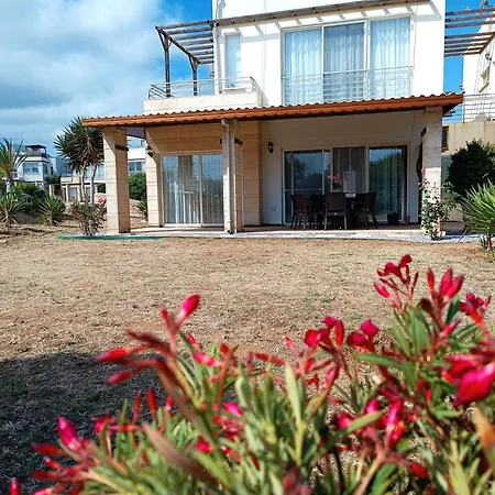 Kyrenia - Esentepe Turtle Village 3 Bedroom Sea With Garden