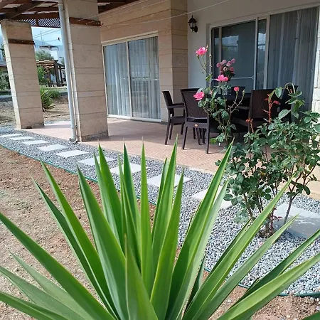 Prázdninový dům Turtle Bay Village - Garden House Kyrenia (Northern Cyprus)